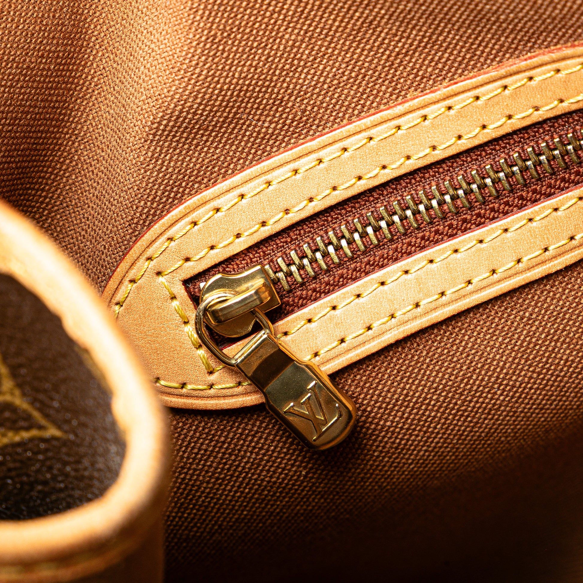 Louis Vuitton Monogram Batignolles Horizontal